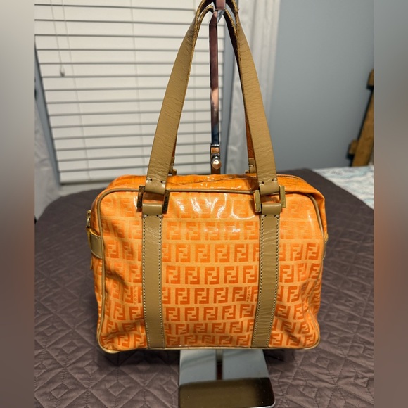 Authentic Fendi - Picture 3 of 7